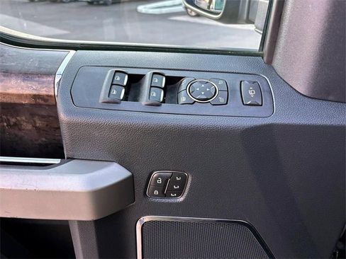 Used 2022 Ford F250 Lariat w/ Lariat Value Package image 17