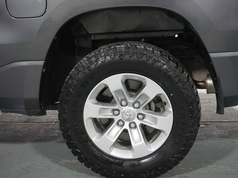 Used 2024 RAM 1500 Laramie image 10