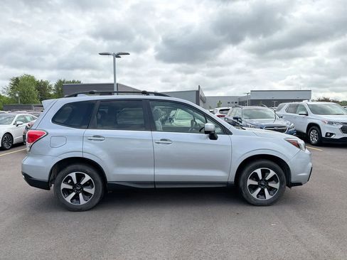 Used 2017 Subaru Forester 2.5i Premium AWD/4WD image 14