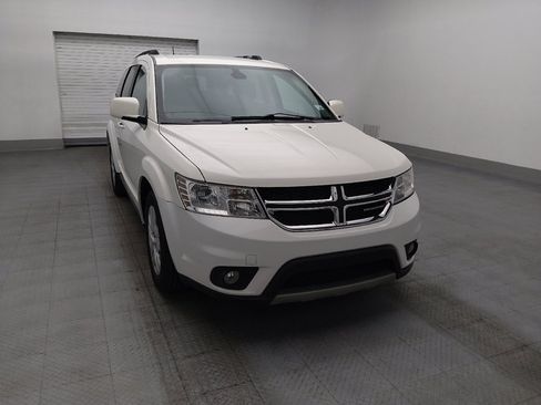 Used 2019 Dodge Journey SE w/ Connectivity Group FWD image 14