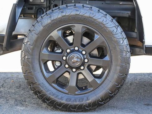 Used 2019 RAM 2500 Big Horn w/ Night Edition image 13