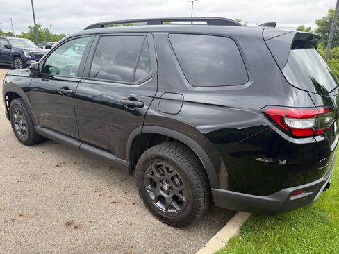 Used 2020 Honda Pilot Touring image 7