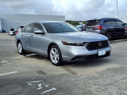 Used 2024 Honda Accord LX image 2