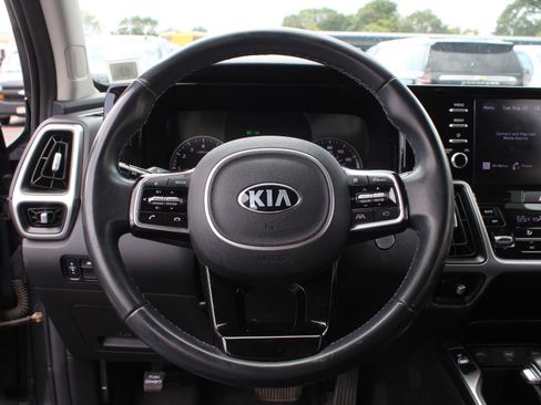 Used 2021 Kia Sorento S w/ Panoramic Sunroof Package AWD/4WD image 11