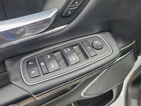 Used 2022 RAM 1500 Laramie image 16