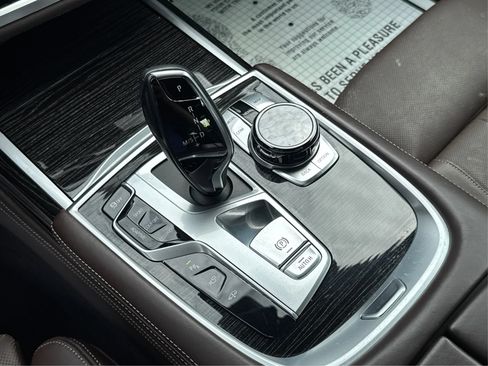 Used 2017 BMW 750i xDrive AWD/4WD image 18