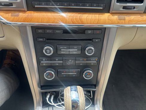 Used 2012 Lincoln MKZ FWD image 12