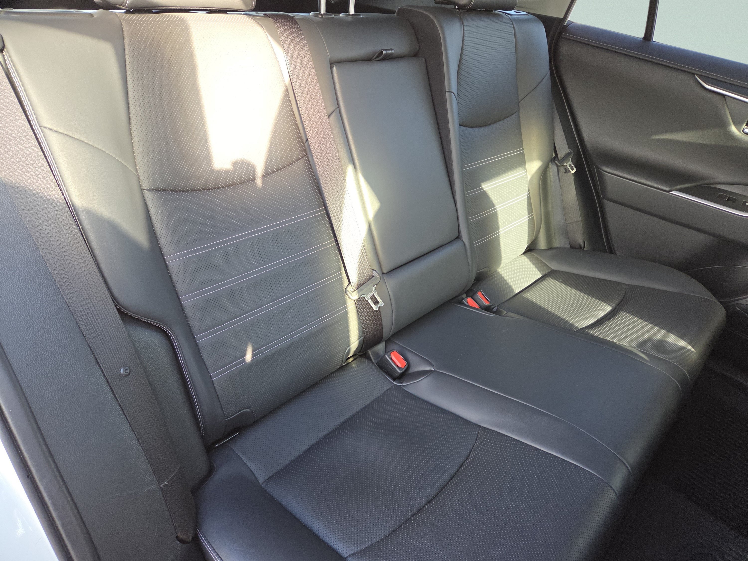 Certified 2022 Toyota RAV4 Limited AWD/4WD image 6