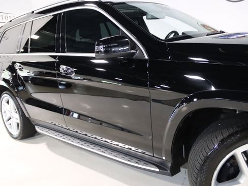 Used 2015 Mercedes-Benz GL 550 4MATIC image 74