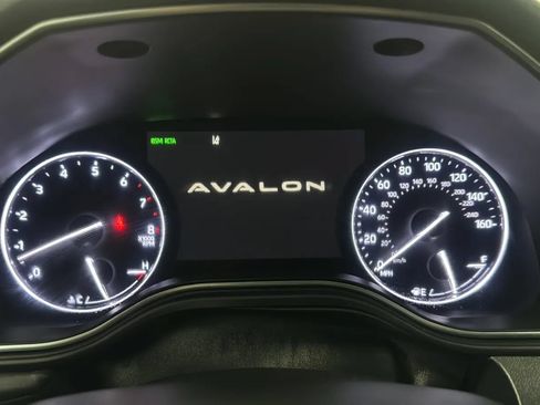Used 2019 Toyota Avalon XSE w/ Carpet Mat Package FWD image 11