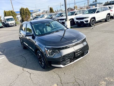 Certified 2024 Kia Niro Wind w/ Wind Preserve Package image 5