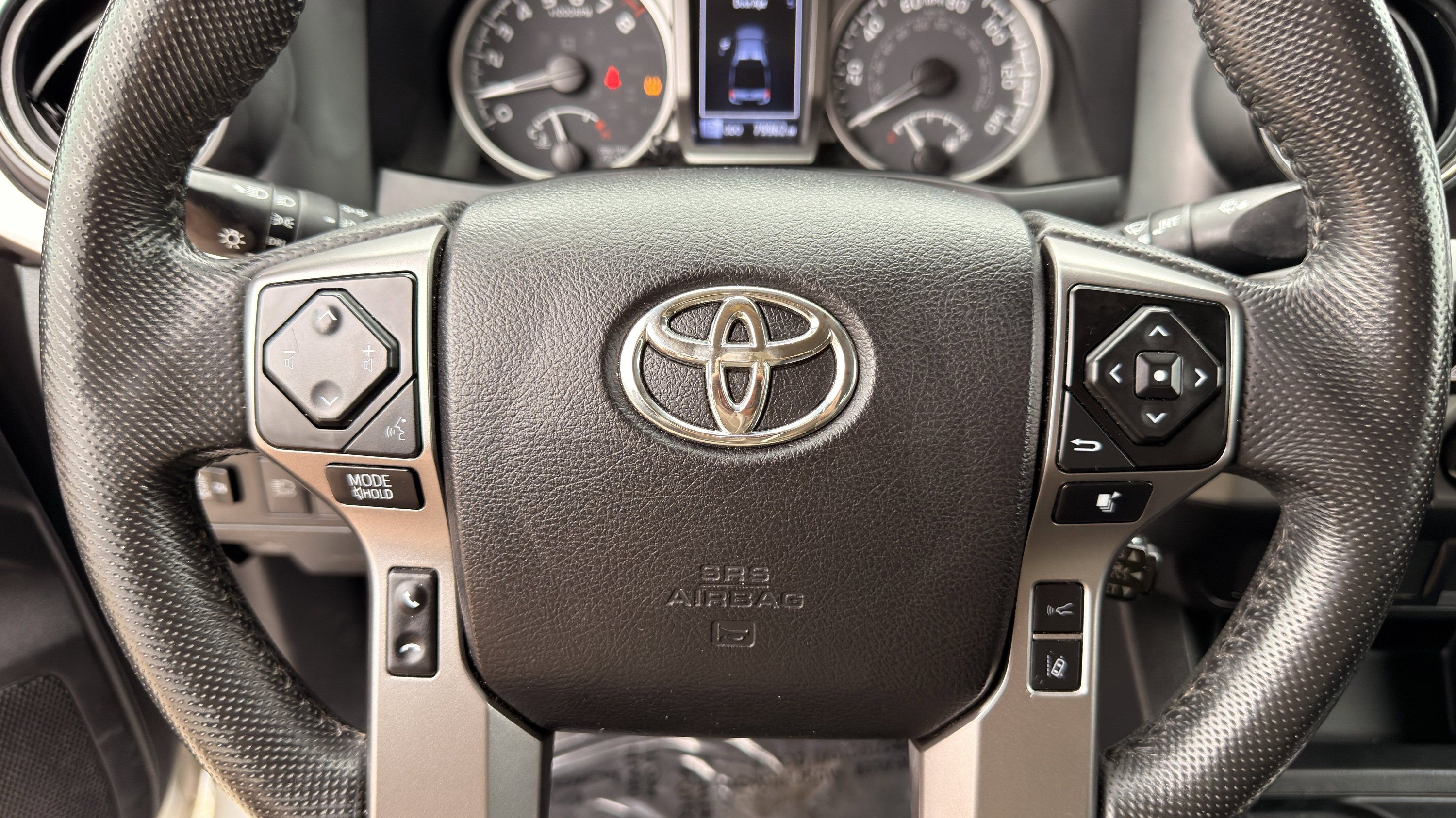 Used 2022 Toyota Tacoma SR5 RWD image 43