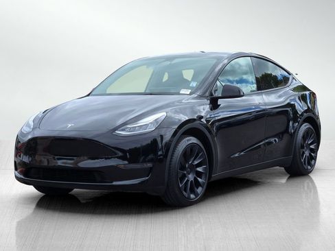 Used 2023 Tesla Model Y Long Range AWD/4WD image 9