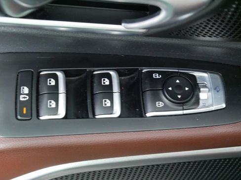 Certified 2024 Kia Telluride EX w/ EX Captain's Chair Package AWD/4WD image 24