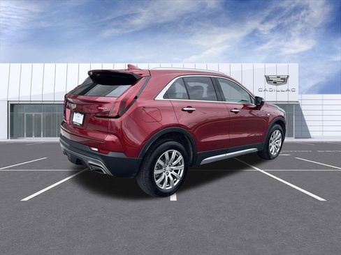 Used 2023 Cadillac XT4 Premium Luxury image 7
