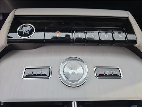 New 2026 Lincoln Navigator Reserve w/ Jet Appearance Package image 17