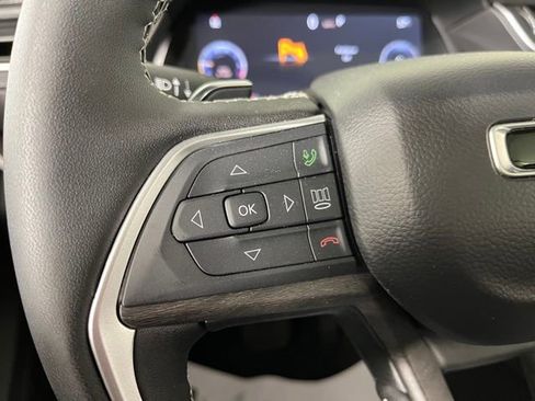 Used 2025 Jeep Grand Cherokee Limited AWD/4WD image 21