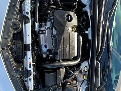 Used 2024 Chevrolet Malibu LT image 32