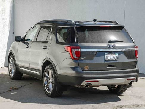 Used 2017 Ford Explorer XLT w/ Equipment Group 202A FWD image 6