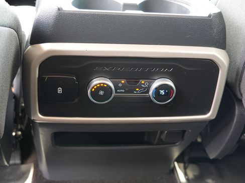 Used 2022 Ford Expedition XLT AWD/4WD image 25