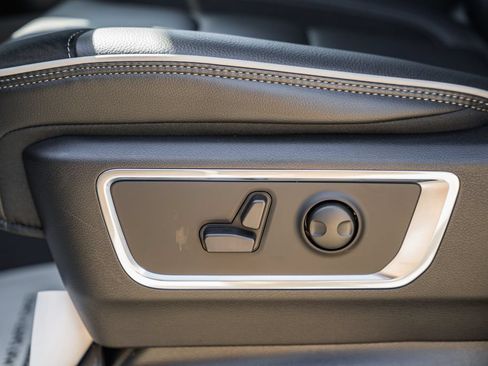 New 2026 RAM 1500 Laramie AWD/4WD image 39