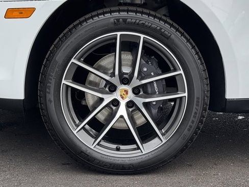New 2026 Porsche Macan image 11