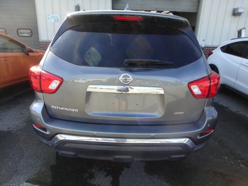 Used 2019 Nissan Pathfinder S AWD/4WD image 5