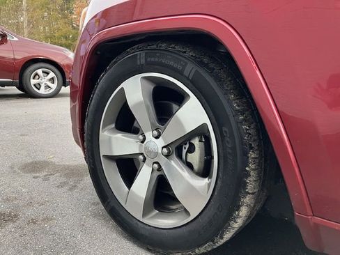 Used 2014 Jeep Grand Cherokee Overland w/ Advanced Technology Group image 21