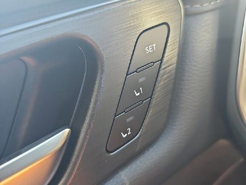 New 2026 Nissan Armada SL w/ Captain's Chari Seat Package image 17