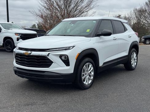 Used 2024 Chevrolet TrailBlazer LS w/ LS Convenience Package image 7