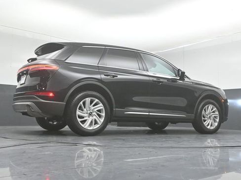 Certified 2024 Lincoln Corsair AWD image 34