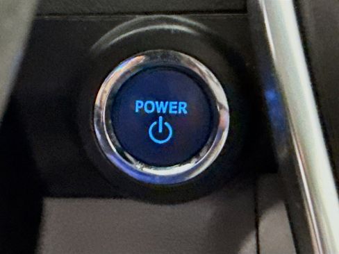 Used 2017 Toyota Camry XLE FWD image 21