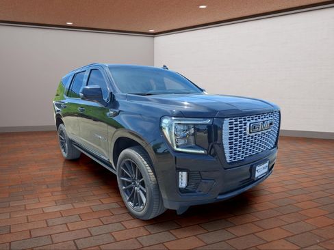 Used 2021 GMC Yukon Denali w/ Denali Premium Package AWD/4WD image 2