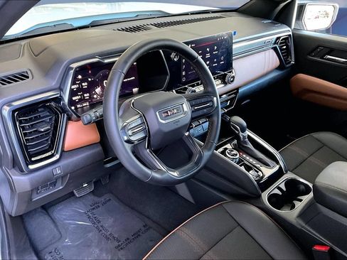Used 2025 GMC Canyon AT4 AWD/4WD image 4