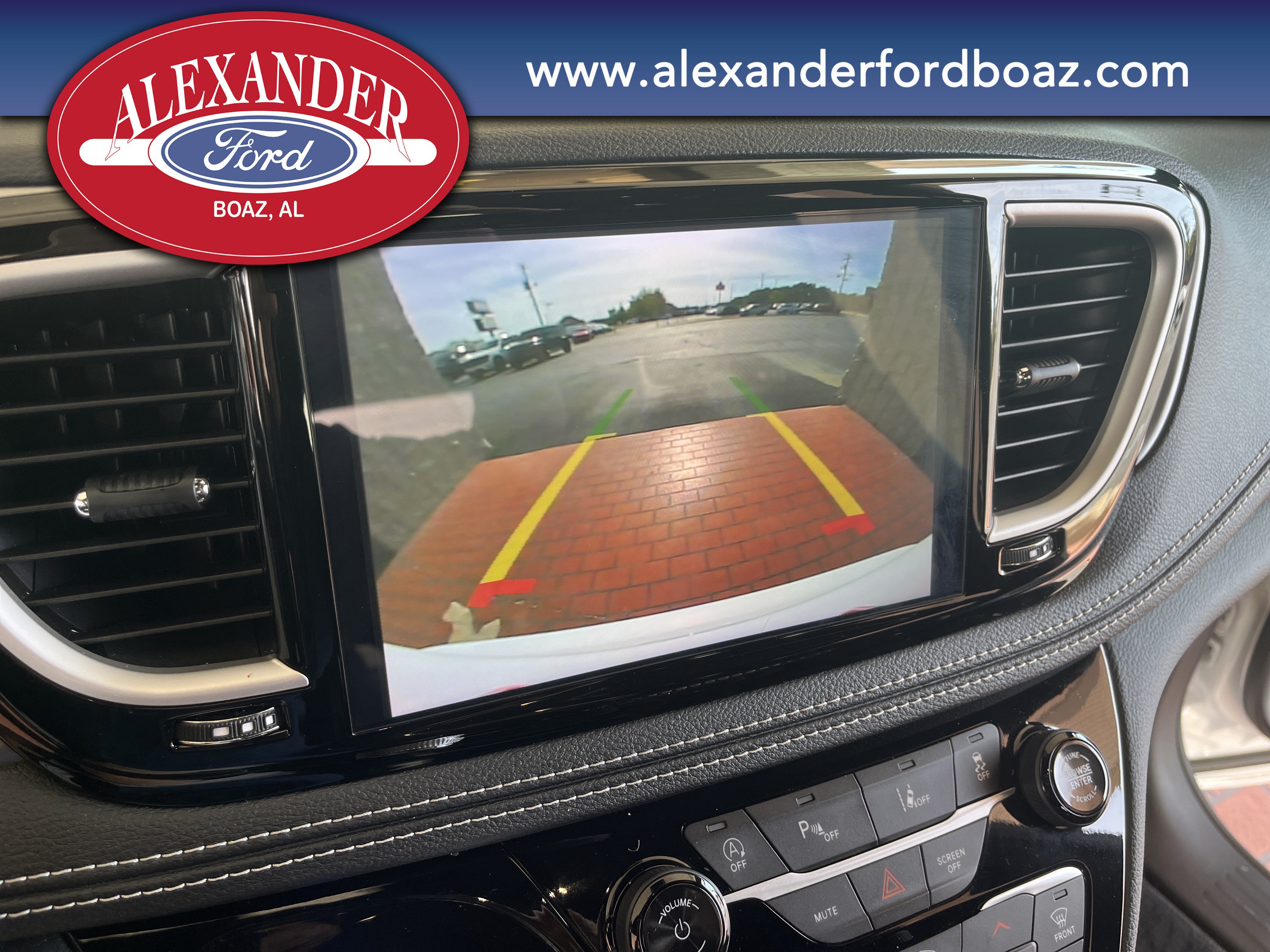 Used 2025 Chrysler Pacifica Select FWD image 23