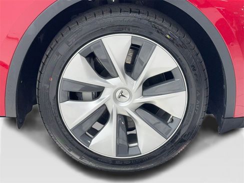 Used 2021 Tesla Model Y Long Range image 56
