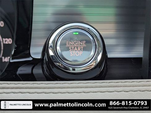 Certified 2022 Lincoln Corsair FWD w/ Premium Package image 29