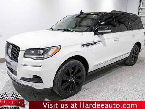 Used 2024 Lincoln Navigator Black Label AWD/4WD image 2