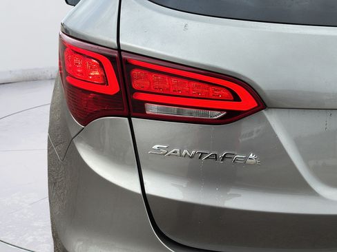 Used 2018 Hyundai Santa Fe Sport FWD image 38