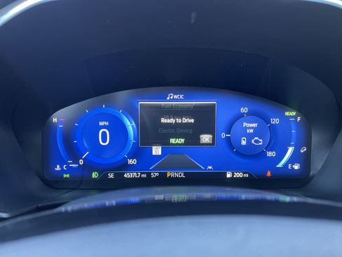 Used 2021 Ford Escape Titanium w/ Titanium Elite Package image 27