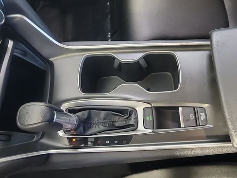 Used 2018 Honda Accord LX image 30