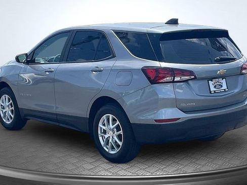 Used 2024 Chevrolet Equinox LS AWD/4WD image 2