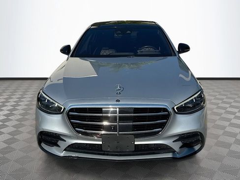 Used 2022 Mercedes-Benz S 580 4MATIC Sedan image 2
