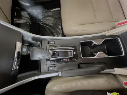 Used 2015 Honda Accord EX-L image 25