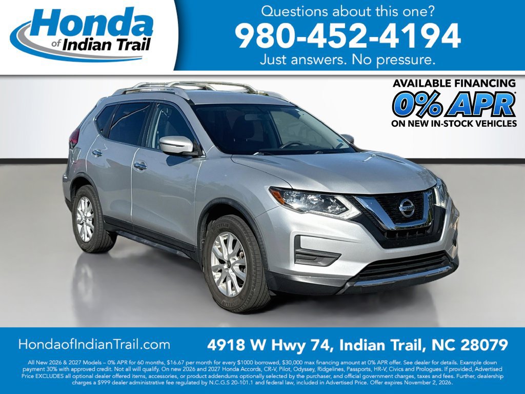 Used 2017 Nissan Rogue SV FWD 360° Tour