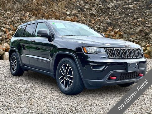 Used 2019 Jeep Grand Cherokee Trailhawk w/ Interior Metal Package AWD/4WD image 10