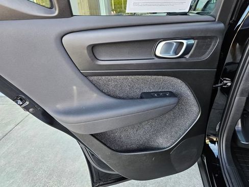 Used 2023 Volvo XC40 Recharge Plus w/ Protection Package Premier AWD/4WD image 15