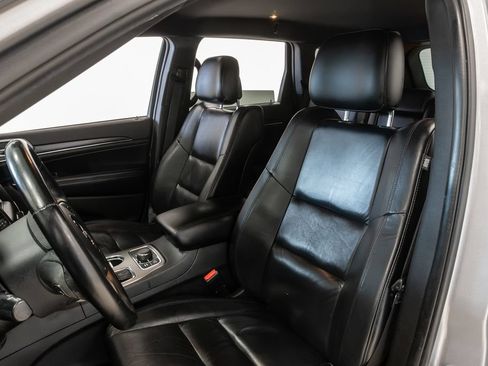Used 2018 Jeep Grand Cherokee Limited AWD/4WD image 9