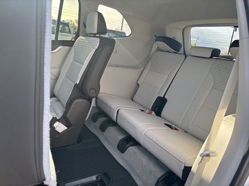 Used 2026 GMC Acadia Denali w/ Super Cruise Package image 32