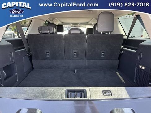 Certified 2025 Ford Expedition Max Platinum w/ Driver's Package AWD/4WD image 16